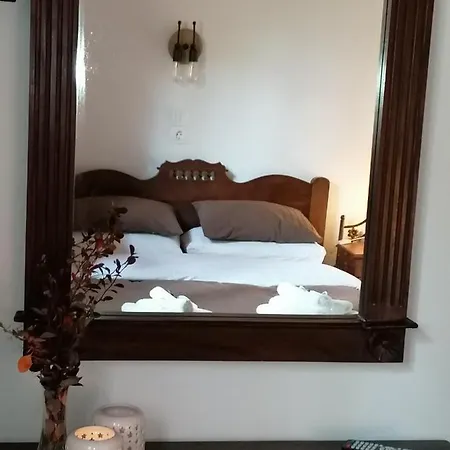 το πατρικό * Synikia Mesi Trikalon